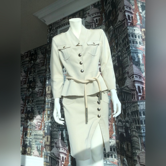 Elisabetta Franchi military style suit.Size:44 IT.Worn a 3 times - Picture 6 of 13